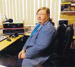 Vicky Fullwood - Presenter - Opal FM - Lightning
                Ridge Community Radio